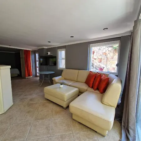 2 Rooms Apartment With Garden *