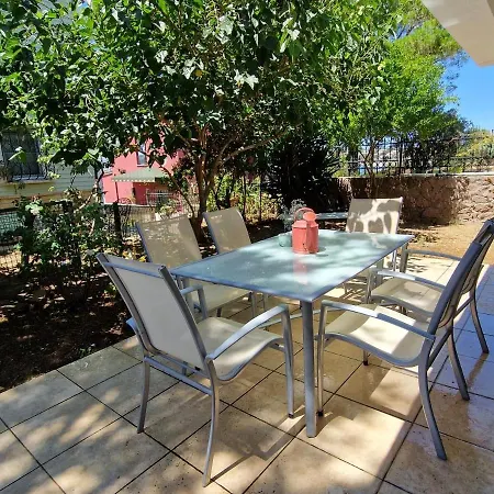 Villa 2 Rooms Apartment With Garden Ayvalik