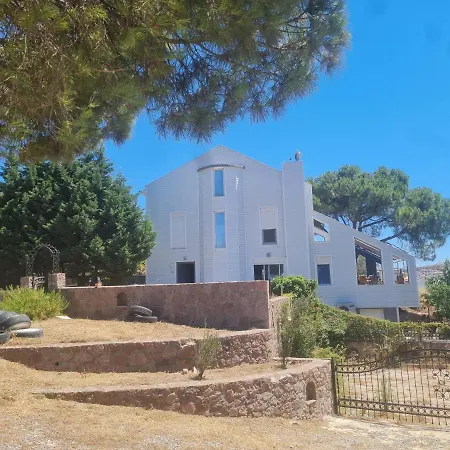 Villa 2 Rooms Apartment With Garden