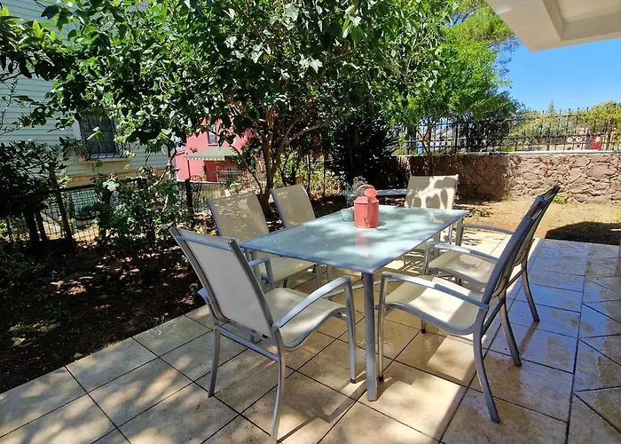 Villa 2 With Garden Ayvalik