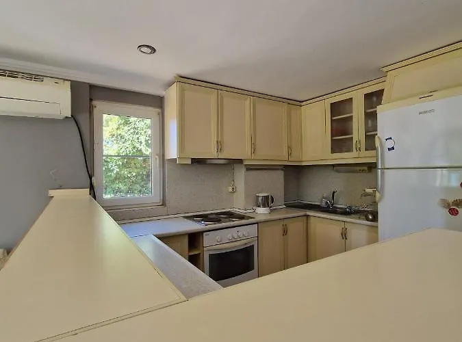 2 With Garden Villa *